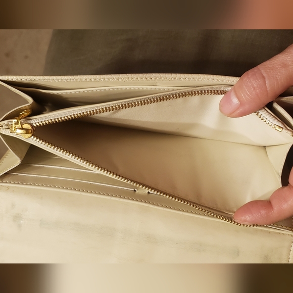 Louis Vuitton wallet - Picture 6 of 17